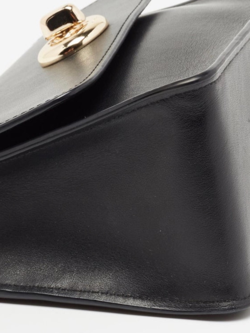 Excellent Condition Coach Black Calf Leather Bowery Bag With Gold Hardware - Picture 8 of 15